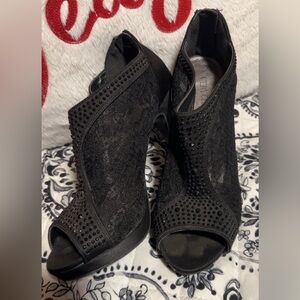 Elegant Black Peep-Toe Women's Shoes